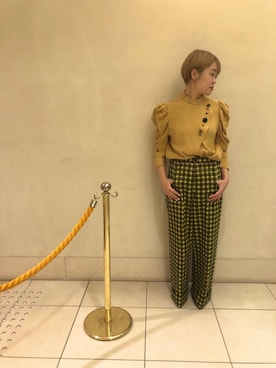 「TOGA PULLA（トーガ　プルラ）のアイテム（その他パンツ）」を使った、MIDWEST FUJIIさん（レディース・160cm）の冬コーディネート