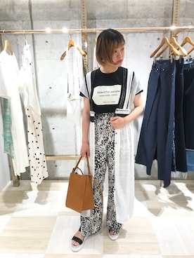 「EBONY（エボニー）のアイテム」を使った、MIDWEST FUJIIさん（レディース・160cm）の夏コーディネート