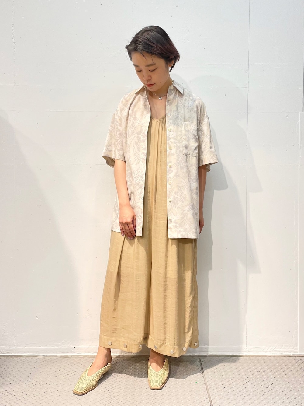 mother_inc ベージュ オールインワン 半袖シャツカラー mother_inc ベージュ オールインワン 半袖シャツカラー