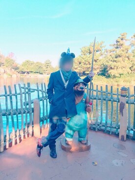 「コムサ」｜「アイテム（スラックス）」を使った、かたなんさん（メンズ・172cm）の冬コーディネート