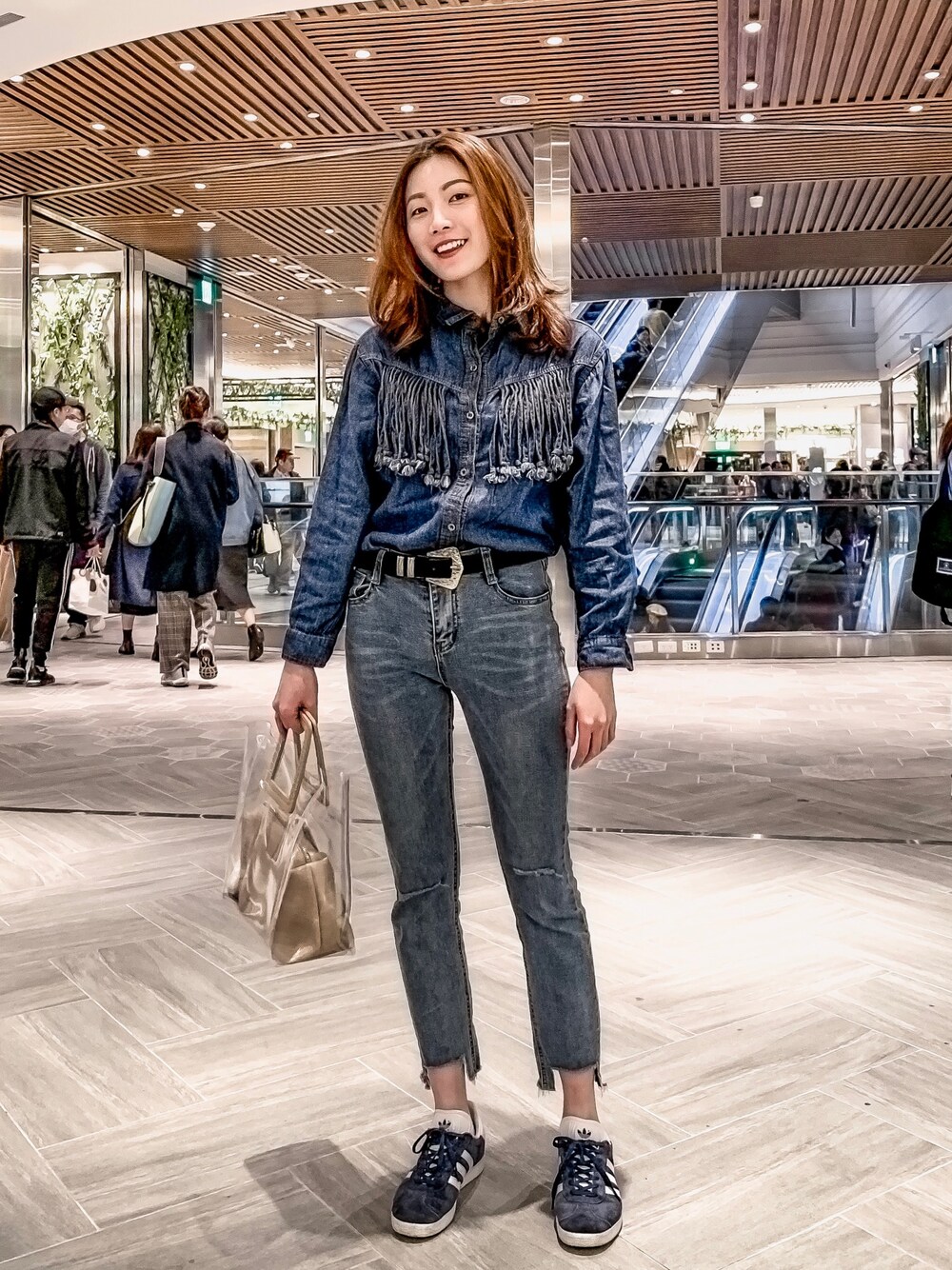 「ootd、ZARA、street、fashion」｜「ZARAのアイテム（ベルト、ブラック系）」を使った、Debby liuさん（レディース・163cm）の冬コーディネートの1枚目の写真