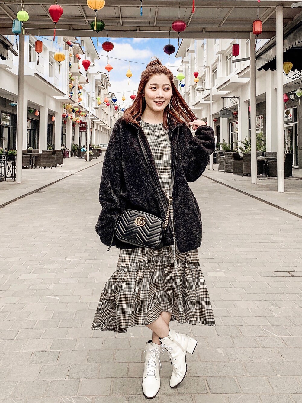 「summer、street、streetstyle、ZARA、UNIQLO、GUCCI、spring」｜「GUCCIのアイテム（バッグ、ブラック系）」を使った、Debby liuさん（レディース・163cm）の春コーディネートの1枚目の写真