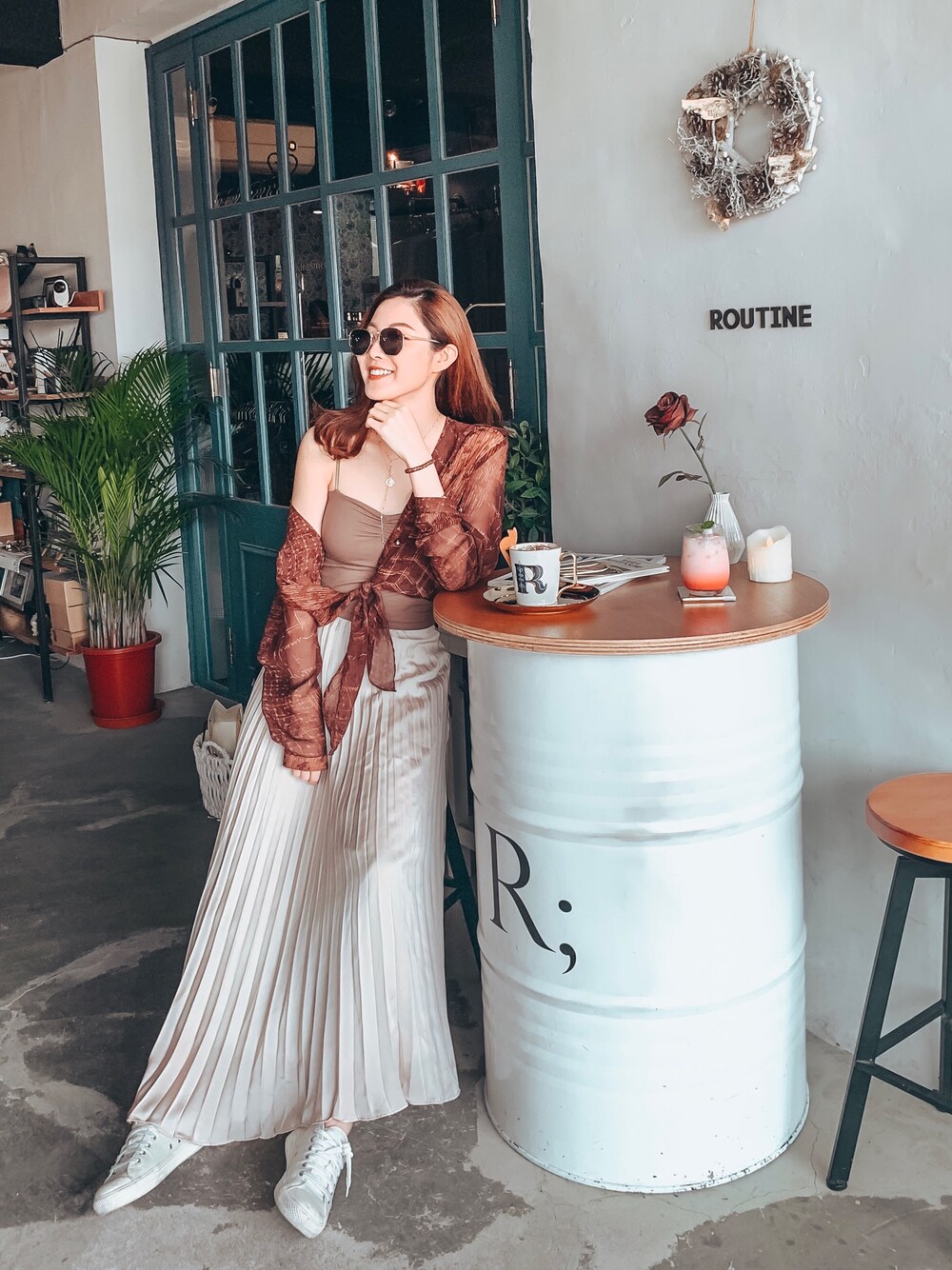 「summer、ootd、girl、spring、street、UNIQLO」｜「miyukiselectのアイテム（トップス、ブラウン系）」を使った、Debby liuさん（レディース・163cm）の春コーディネートの1枚目の写真
