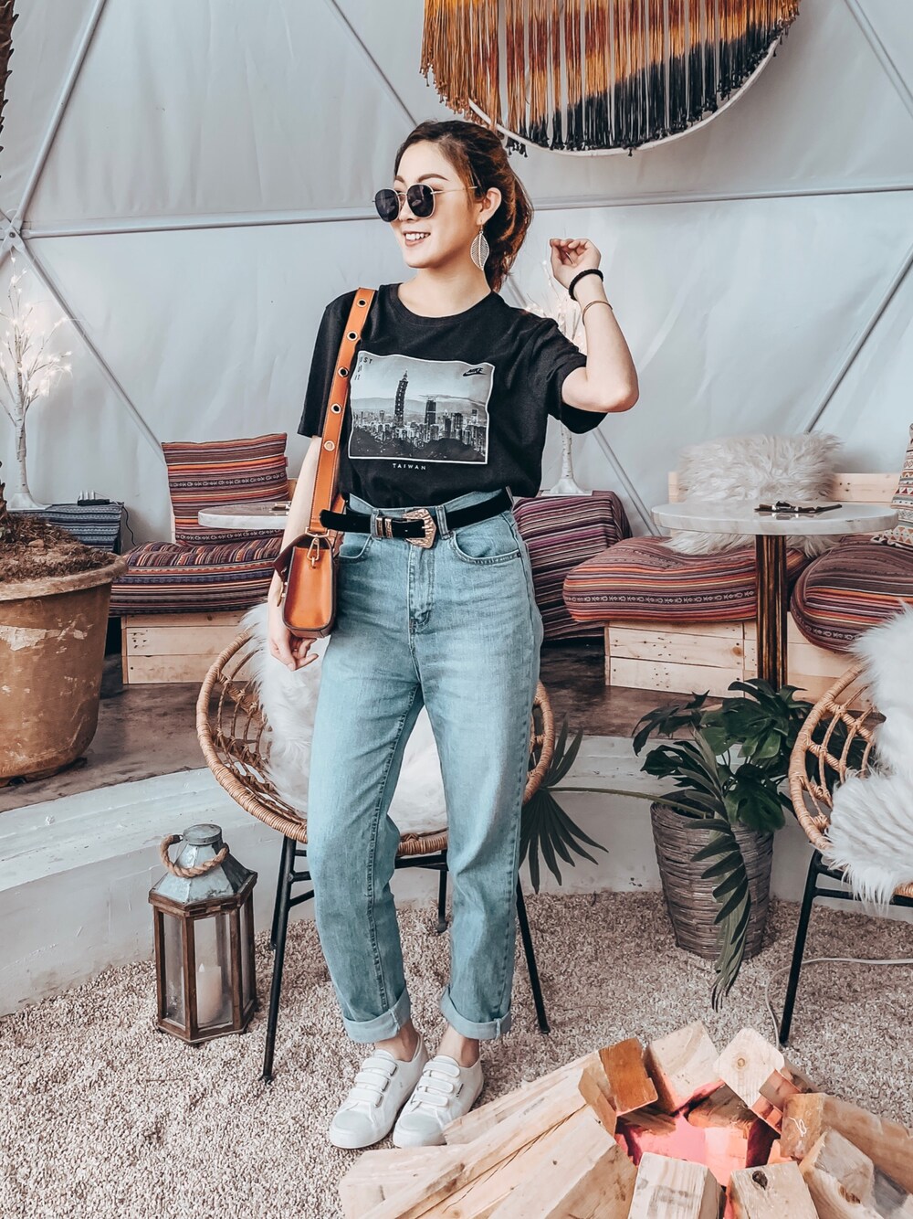 「summer、ootd、street、NIKE、CHARLES＆KEITH、fashion」｜「CHARLES & KEITHのアイテム（バッグ、オレンジ系）」を使った、Debby liuさん（レディース・163cm）の春コーディネートの1枚目の写真