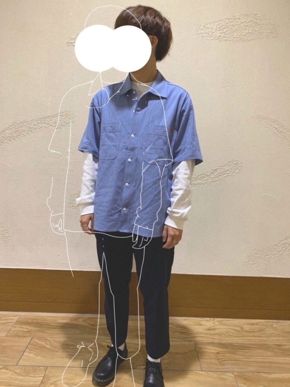 「シンプルコーデ、低身長コーデ、シャツスタイル、universal overall、carhartt、UNIQLO、無印良品、Dr.Martens、Klasse14」｜「UNIVERSAL OVERALLの【UNIVERSAL OVERALL】 OPEN COLLAR SHIRTS（シャツ/ブラウス、ブルー系）」を使った、湯さん（メンズ・159cm）の春コーディネートの1枚目の写真