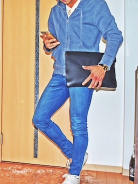 「no brand（ノーブランド）のアイテム（デニムパンツ、ブルー系）」を使った、❶さん（メンズ・175cm）の春コーディネート