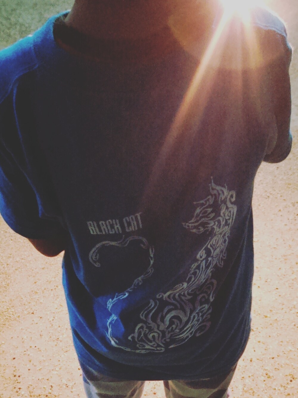「black、Tシャツ、kids、summer、blue、猫、street、white、コーディネート、こどもコーデ」｜「BLACKCATオリジナルTシャツ（Tシャツ/カットソー、ブルー系）」を使った、愛知　BLACKCATヒロさん（キッズ・120cm）の夏コーディネートの1枚目の写真