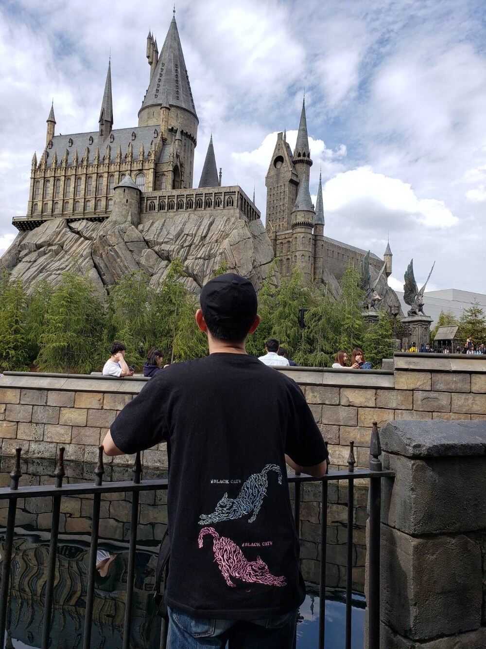 「black、ブラック、ピンク、ブルー、spring、summer、名古屋、ネコ、pink、大須」｜「BLACKCATオリジナルTシャツ（Tシャツ/カットソー、ブラック系）」を使った、愛知　BLACKCATヒロさん（メンズ・168cm）の春コーディネートの1枚目の写真