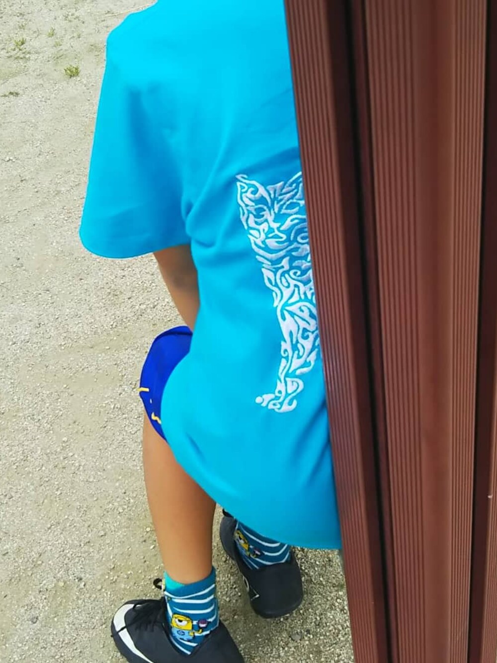 「ブルー、Tシャツ、刺繍、summer、白、street、キッズコーデ、ネコ、ネコ柄、キッズファッション」｜「BLACKCATオリジナルキッズTシャツ（Tシャツ/カットソー、ブルー系）」を使った、愛知　BLACKCATヒロさん（キッズ・130cm）の夏コーディネートの1枚目の写真
