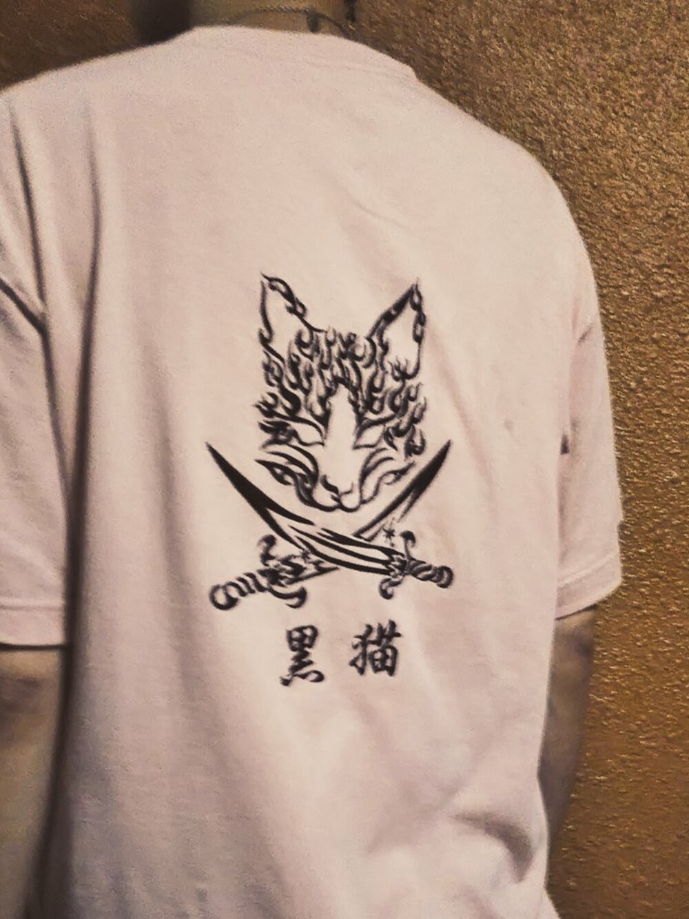 「ブラック、ピンク、Tシャツ、刺繍、summer、street、オリジナル、オトナカジュアル、愛知県、おしゃれさんと繋がりたい」｜「BLACKCATオリジナルTシャツ（Tシャツ/カットソー、ピンク系）」を使った、愛知　BLACKCATヒロさん（メンズ・168cm）の夏コーディネートの1枚目の写真