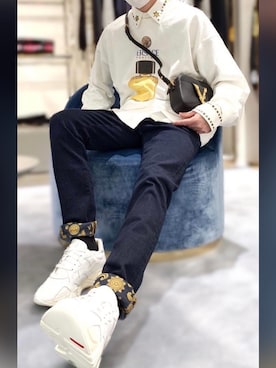 「VERSACE（ヴェルサーチ）のアイテム（スウェット）」を使った、Just_MrJwkさん（メンズ・176cm）の春コーディネート