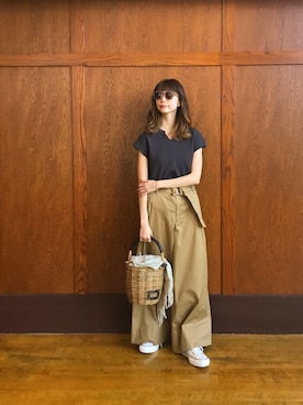 「KanyeWest」｜「アイテム（パンツ）」を使った、A.I.R.AGEさん（レディース・154cm）の春コーディネート
