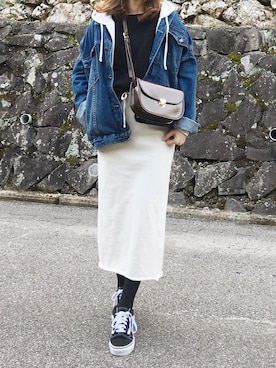 「ADAM ET ROPE'（アダムエロペ）のラウンドクロスボディーバッグ（ショルダーバッグ）」を使った、moyooonnさん（レディース・152cm）の冬コーディネート