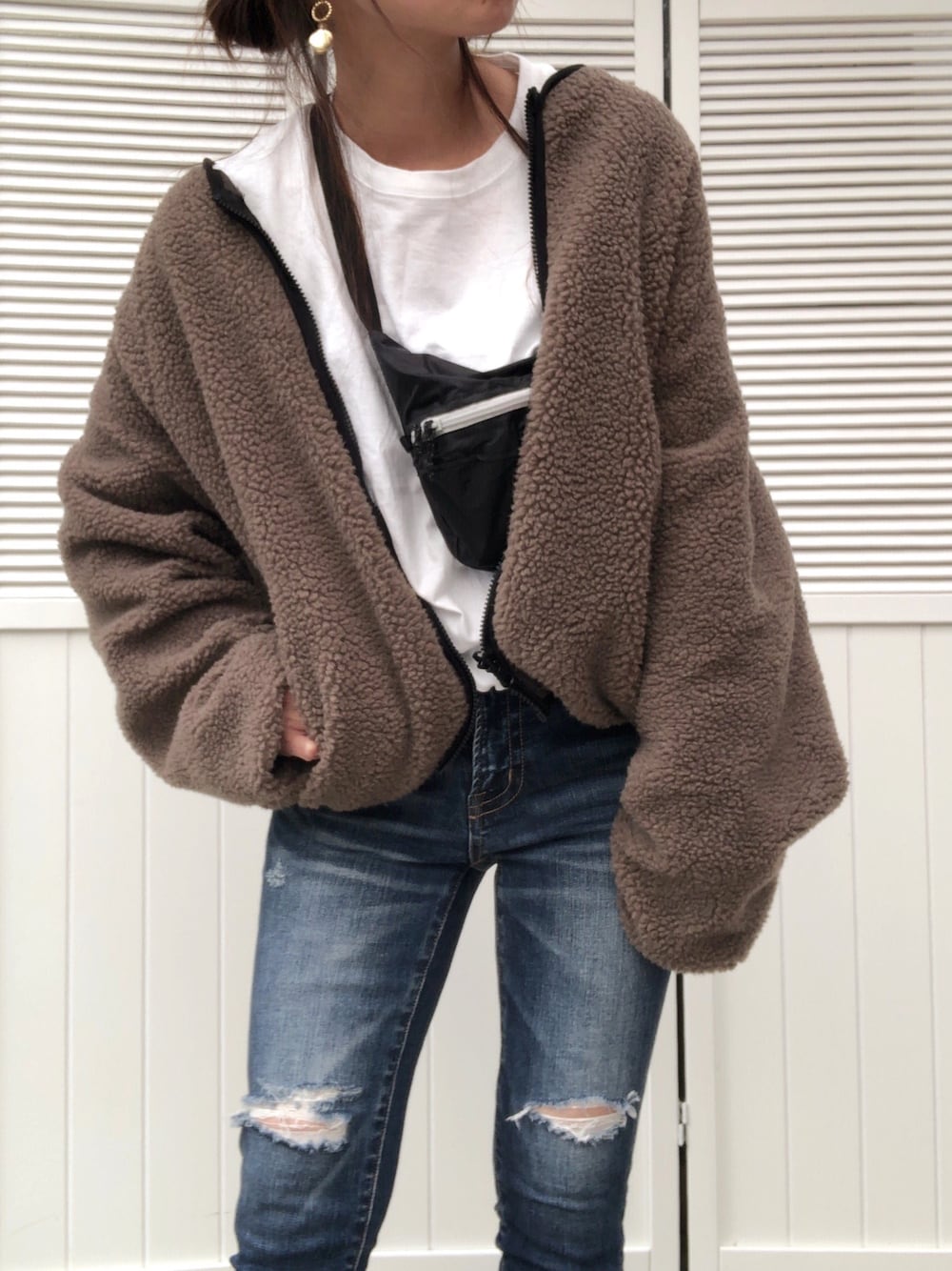 「ボア、ボアブルゾン、休日スタイル、楽チンコーデ、低身長、秋服、ママコーデ、秋コーデ、大人カジュアル」｜「titivateの【ZOZO先行販売】ﾘﾊﾞｰｼﾌﾞﾙﾎﾞｱﾌﾞﾙｿﾞﾝ（ブルゾン、ブラウン系）」を使った、moyooonnさん（レディース・152cm）の秋コーディネートの1枚目の写真