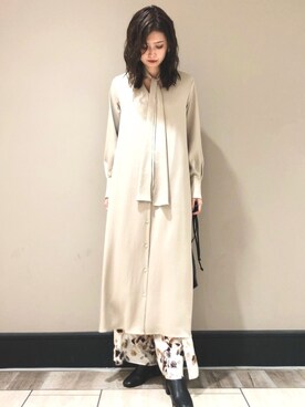 「秋のカフェオレコーデ」｜「アイテム（シャツワンピース）」を使った、n a oさん（レディース・170cm）の秋コーディネート