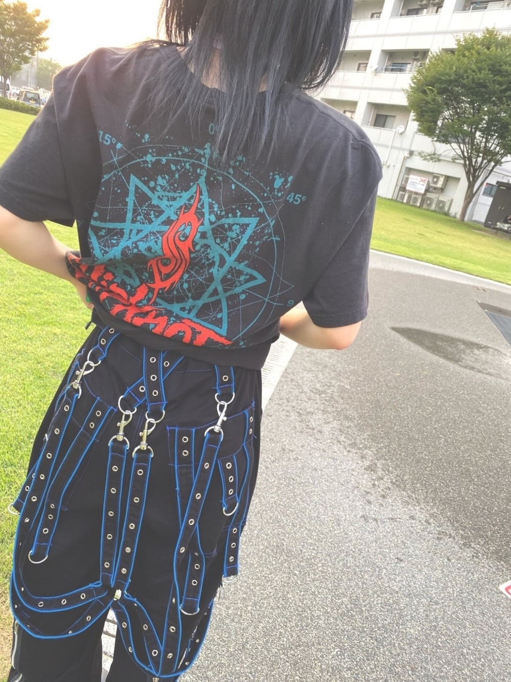 「ボンテージパンツ、tripp nyc、used、古着、slipknot、バンドT、チェーン、厚底、XU、パンク」｜「usedのアイテム（パンツ、ブラック系）」を使った、愛子さん（レディース・160cm）の夏コーディネートの1枚目の写真