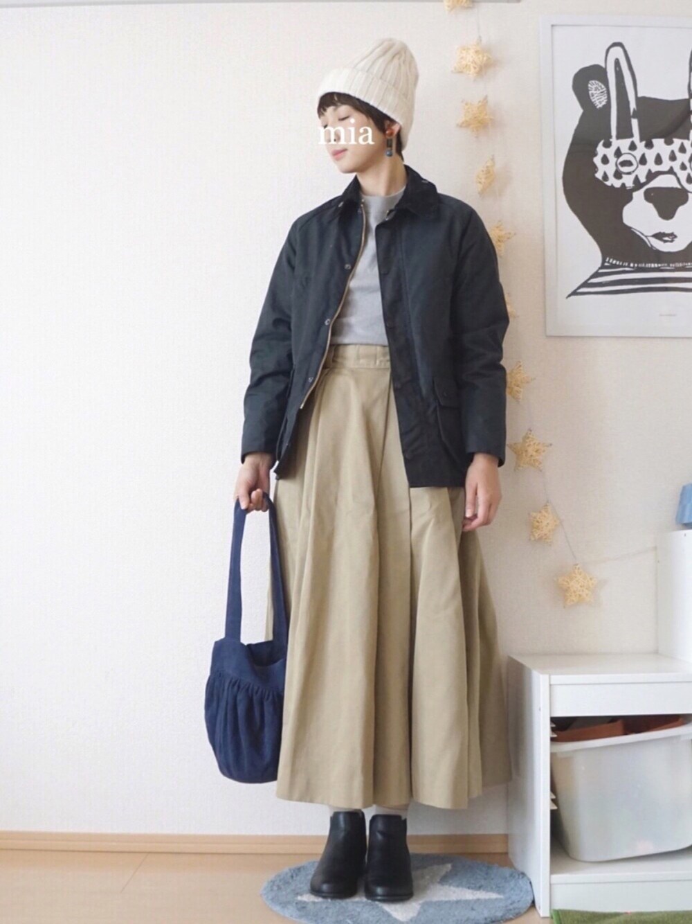 「カジュアル、冬コーデ、グレー、オトナカジュアル、barbour、バブアー、ニットキャップ」｜「Bshopの【Barbour(バブアー)】CLASSIC BEDALE /WOMEN（その他アウター、ブルー系）」を使った、ｍｉａ＊さん（レディース・160cm）の冬コーディネートの1枚目の写真
