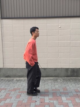 「R.M GANG（アールエムギャングレベルモダニストギャング）のR.M GANG Shrink & let out crew（スウェット、ピンク系）」を使った、村瀬達也さん（メンズ・170cm）の春コーディネート