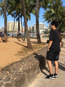 「NIKE（ナイキ）のアイテム（その他パンツ、ブラック系）」を使った、村瀬達也さん（メンズ・170cm）の春コーディネート