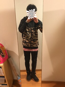 「STUSSY（ステューシー）のアイテム（マウンテンパーカー）」を使った、tomさん（メンズ・170cm）の冬コーディネート
