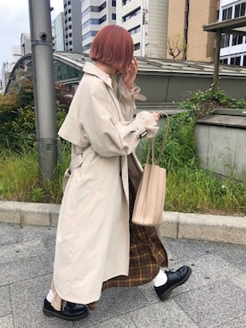 「FUDGE」｜「アイテム（トレンチコート）」を使った、mino02riさん（レディース・161cm）の春コーディネート