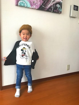 「ミッキー」｜「アイテム（ダウンベスト）」を使った、Syuuuuuto さん（キッズ・90cm）の秋コーディネート