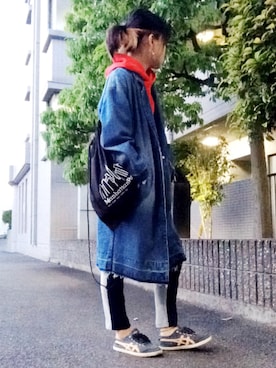 「切りっぱなしデニム」｜「アイテム（デニムジャケット）」を使った、youkiさん（レディース・158cm）の春コーディネート