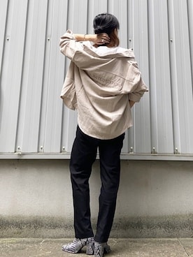 「バックロゴ」｜「アイテム（その他シューズ）」を使った、youkiさん（レディース・161cm）の秋コーディネート