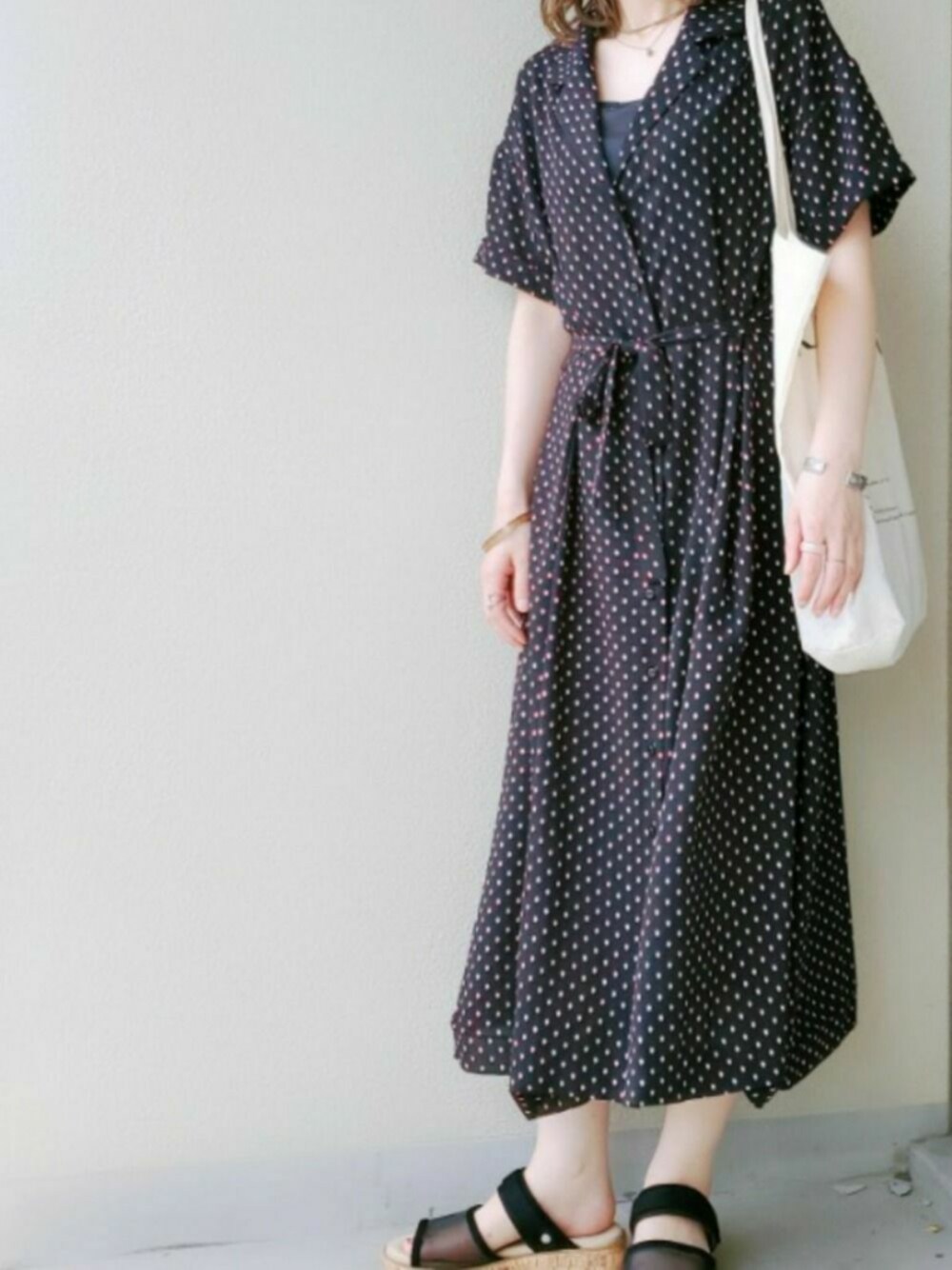 「ラクチンコーデ、おしゃれさんと繋がりたい、ロングワンピース、ブラック、オトナ女子、プチプラ、休日スタイル、夏、透け感」｜「KBFのアイテム（ワンピース、ブラック系）」を使った、Tomoさん（レディース・158cm）の夏コーディネートの1枚目の写真