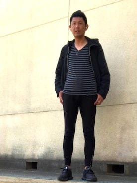 「H&M（エイチ・アンド・エム）のアイテム（マウンテンパーカー）」を使った、英麿さん（メンズ・183cm）の春コーディネート