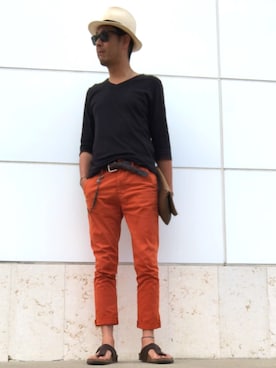 「アイテム（チノパンツ、オレンジ系）」を使った、英麿さん（メンズ・183cm）の春コーディネート