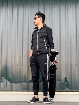 「ゴルフコーデ」｜「アイテム（スウェットパンツ）」を使った、英麿さん（メンズ・183cm）の春コーディネート