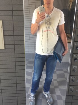 「BEAMS（ビームス）のアイテム（クラッチバッグ）」を使った、Aksugさん（メンズ・175cm）の春コーディネート