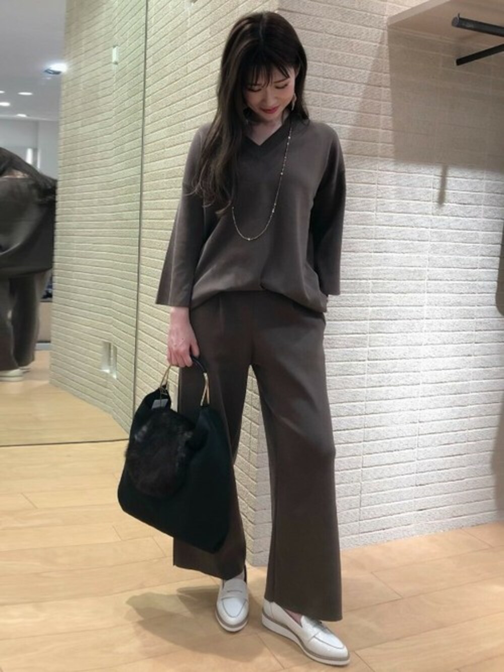 「ニット、セットアップ、秋のコーデ、ニットパンツ、秋コーデ、おしゃれさんと繋がりたい、la.f...、オトナ女子、ラエフ、SET UPアイテム」｜「la.f…の《SET UPアイテム》プレーティングきちんとセットアップニットプルオーバー（ニット/セーター、イエロー系）」を使った、LAUTREAMONT CO. ONLINE SHOP ZOZOTOWNさん（レディース・165cm）の夏コーディネートの1枚目の写真