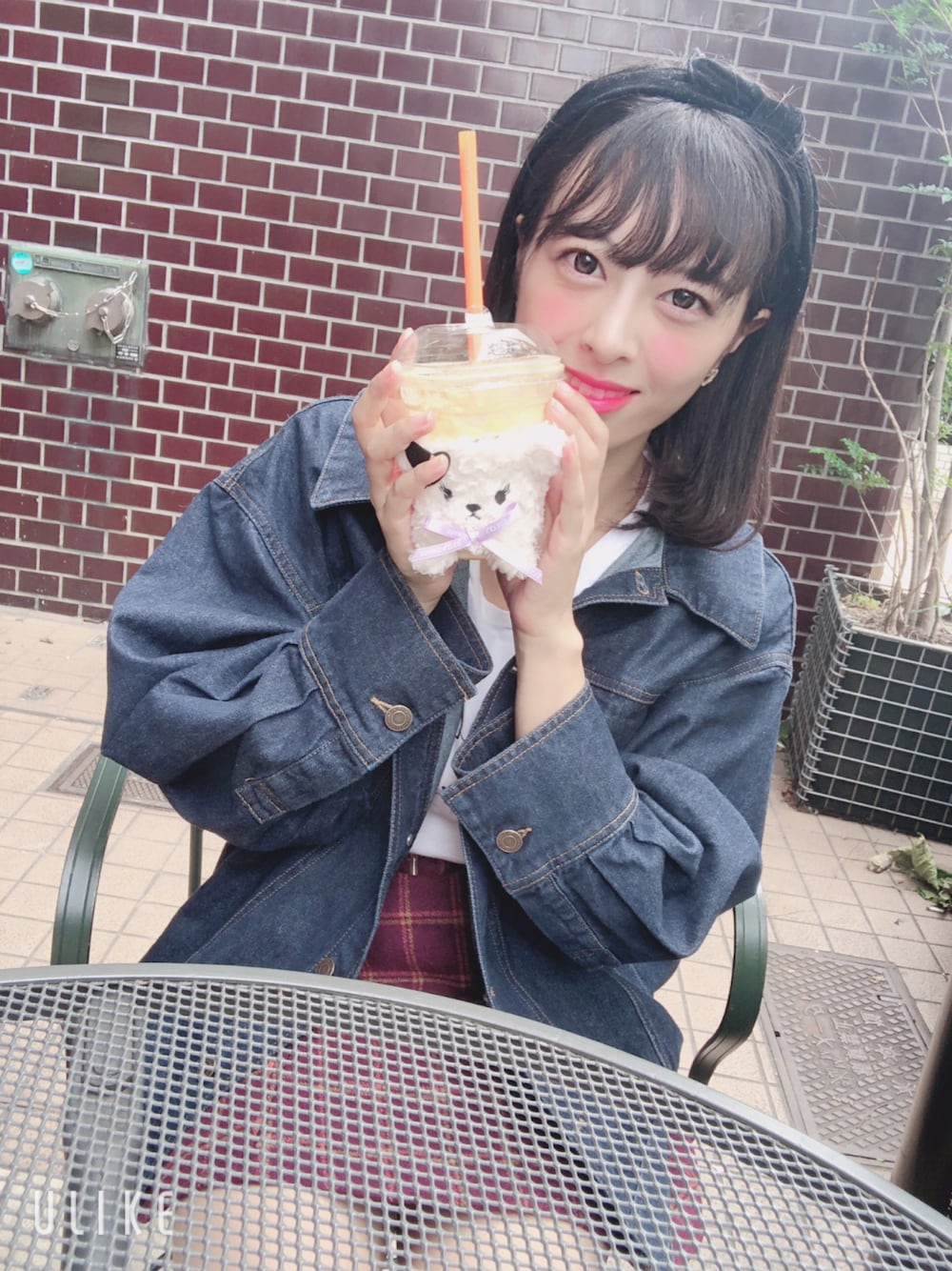 「秋コーデ、ジージャン、Heather、カフェ、タリーズ」｜「Heatherのアイテム（デニムジャケット、ブラック系）」を使った、さくらこさん（レディース・160cm）の秋コーディネートの1枚目の写真