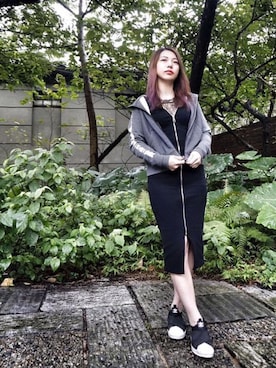 「アイテム（スタジャン、グレー系）」を使った、さな🇹🇼さん（レディース・157cm）の春コーディネート