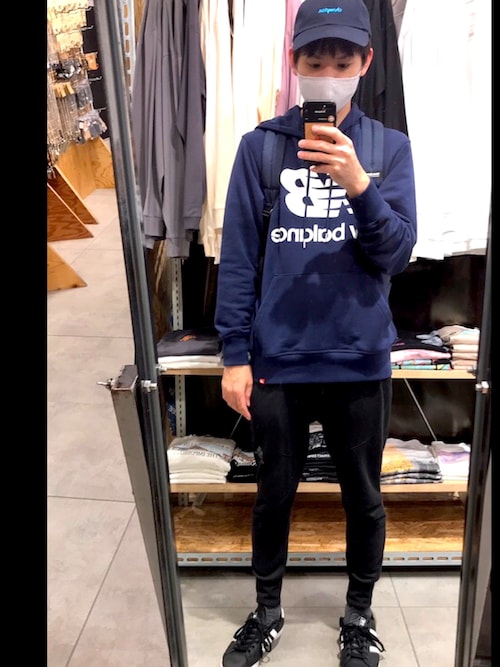 New Balance ニューバランス のパーカーを使った人気ファッションコーディネート Sciaky