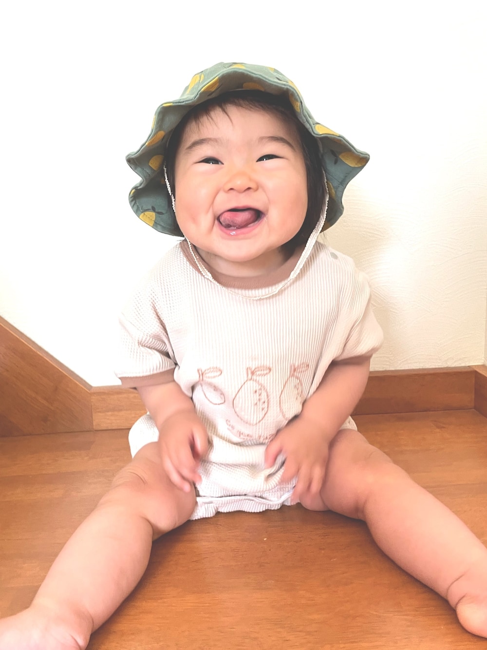 「Birthdayのアイテム（ママ＆ベビー、ベージュ系）」を使った、you.さん（キッズ・90cm）の夏コーディネートの1枚目の写真