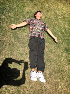 「HYSTERIC GLAMOUR（ヒステリックグラマー）のアイテム（シャツ/ブラウス、ブラウン系）」を使った、ミドリムシさん（メンズ）の冬コーディネート