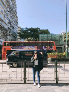 「travel」｜「アイテム（Tシャツ/カットソー）」を使った、이가영さん（レディース・157cm）の秋コーディネート