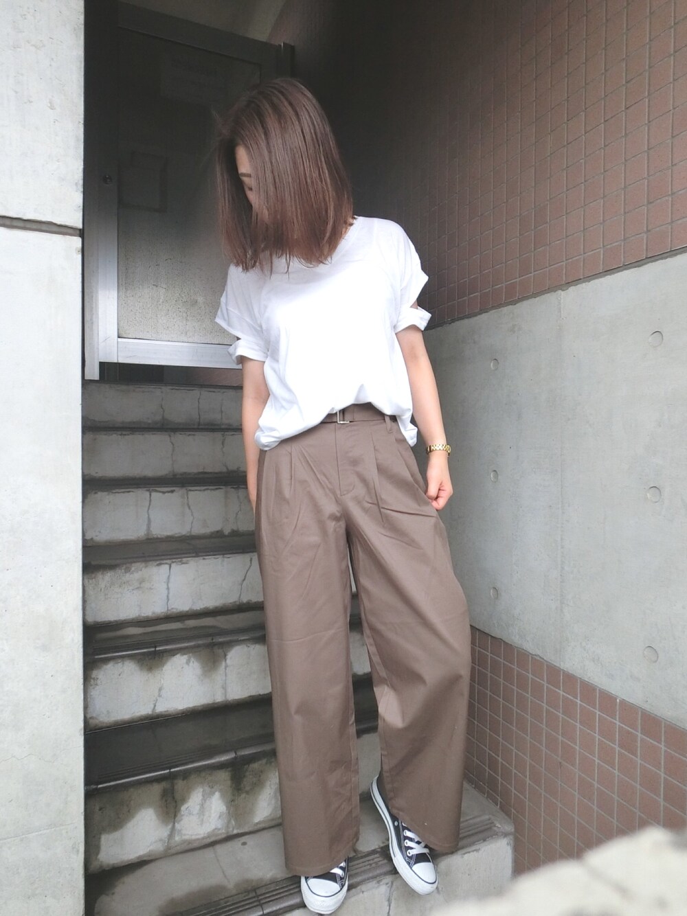 「シンプルコーデ」｜「GUのアイテム（チノパンツ、ベージュ系）」を使った、rnkhsさん（レディース・164cm）の夏コーディネートの1枚目の写真