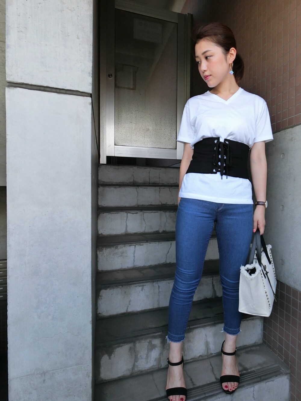 「ラフ、デニムパンツ、ootd」｜「GUのアイテム（その他トップス、ブラック系）」を使った、rnkhsさん（レディース・164cm）の夏コーディネートの1枚目の写真
