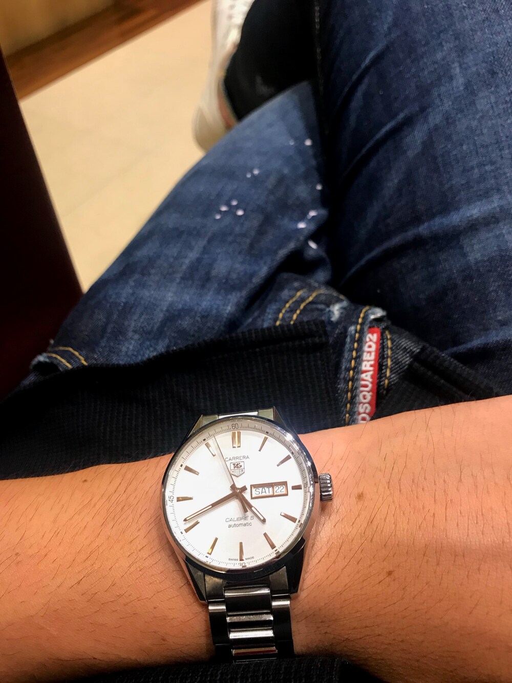 「シンプル、シンプルコーデ、シンプルスタイル、シャツスタイル、ディースクエアード(Dsquared2)、RECENCY OF MINE、TAG HEUER、大人の休日、大人の休日スタイル」｜「DSQUARED2のDsquared2 - Clement チェーントリム スキニージーンズ - men - コットン/スパンデックス - 52（デニムパンツ、ブルー系）」を使った、kさん（メンズ・178cm）の秋コーディネートの1枚目の写真