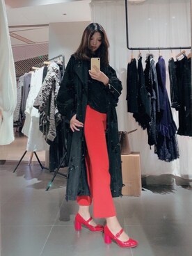 「通勤穿搭」｜「アイテム（トレンチコート）」を使った、MollyHaiさん（レディース・168cm）の秋コーディネート