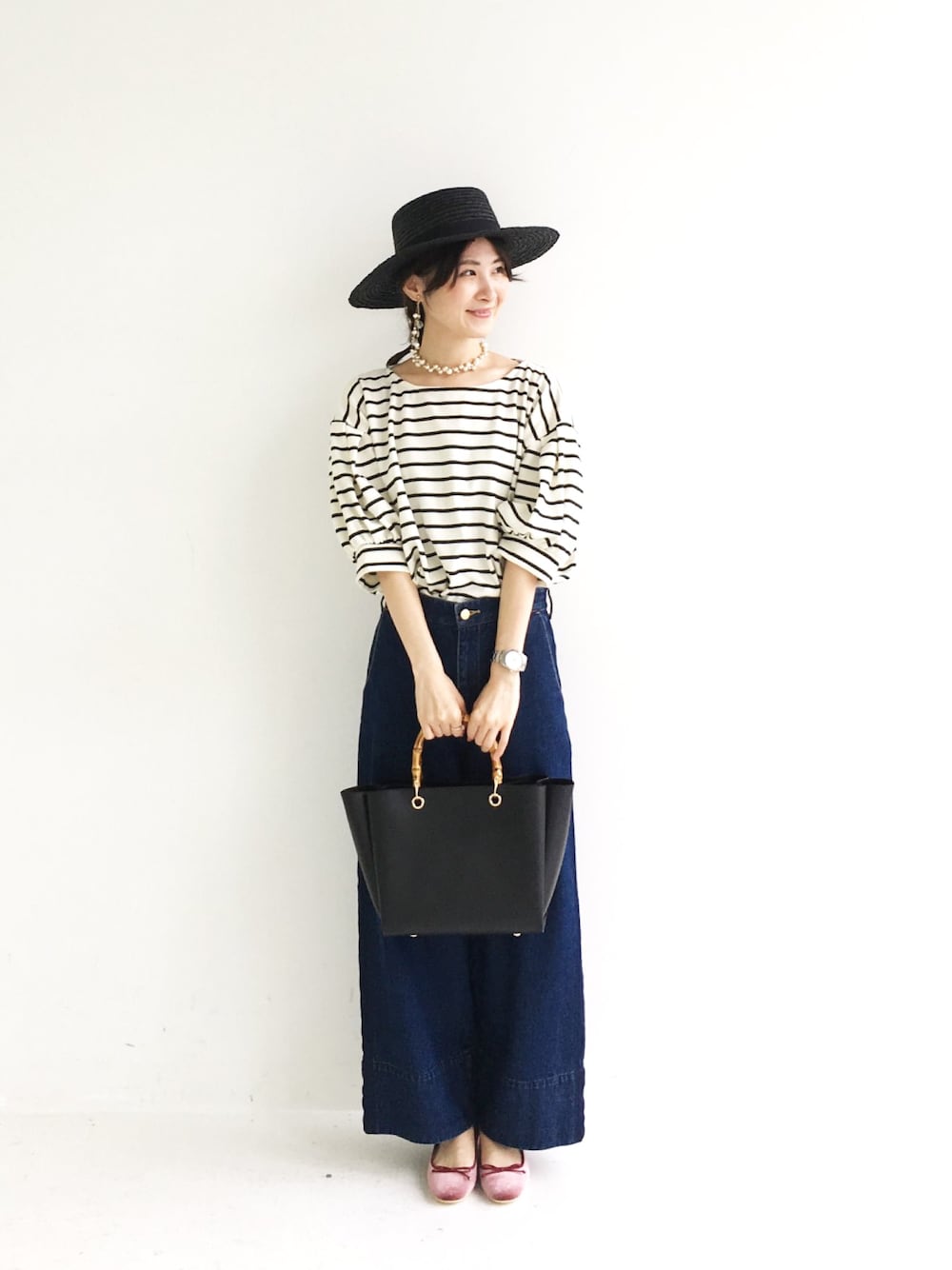 「カジュアル、ボーダー、夏、秋のコーデ、大人カジュアル、haco.、大人コーデ、シンプルコーデ、夏コーデ、outfit」｜「haco!のぷっくり袖ボーダートップス（Tシャツ/カットソー、ホワイト系）」を使った、haco-on-acoさん（レディース・165cm）の夏コーディネートの1枚目の写真