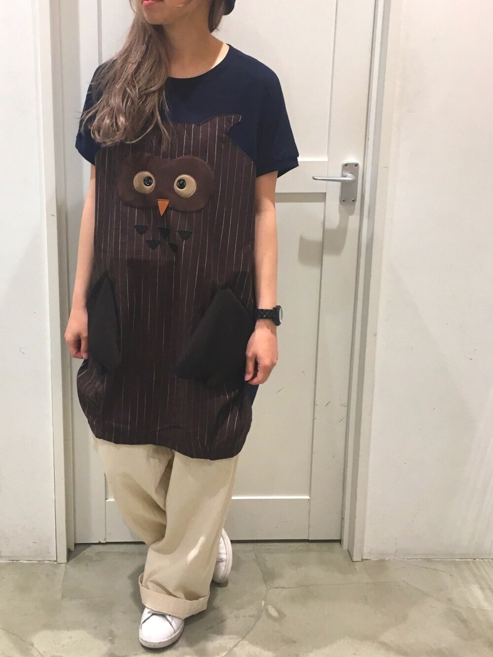 「カジュアル、ラクチンコーデ、アニマル、ふくろう、アニマルモチーフ、動物モチーフ、リベットアンドサージ、ゆるコーデ、肌ウーノ、rivet & surge」｜「rivet & surgeのアイテム（ワンピース/ドレス、ブルー系）」を使った、MARI(E)さん（レディース・158cm）の春コーディネートの1枚目の写真