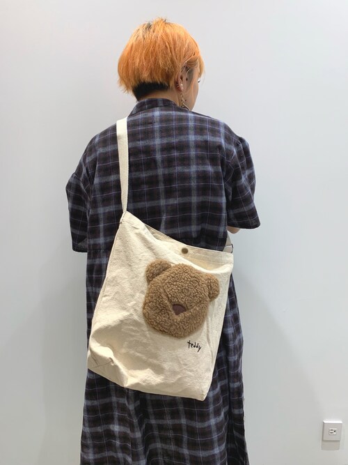 Mari E Rivet Surge 池袋アルパ店 Rivet Surgeのショルダーバッグを使ったコーディネート Wear