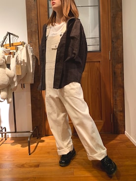 「rivet & surge（リベットアンドサージ）のアイテム（オールインワン・サロペット）」を使った、MARI(E)さん（レディース・158cm）の秋コーディネート