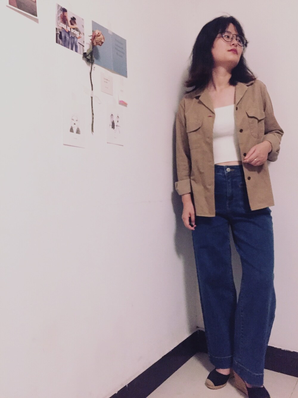 「大人カジュアル」｜「优衣库のアイテム（シャツ/ブラウス、ベージュ系）」を使った、小个子Wnaさん（レディース・155cm）の秋コーディネートの1枚目の写真