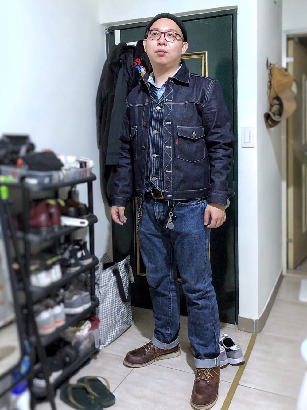 「BSSP Supply & Coのアイテム（デニムジャケット、ブルー系）」を使った、林哲安さん（メンズ・175cm）の春コーディネートの1枚目の写真